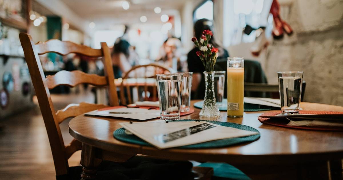 Waterfront dining at Lemon Bay in Englewood Florida