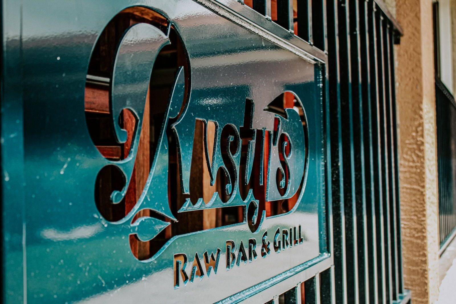 Rusty's Raw Bar and Grill - Naples