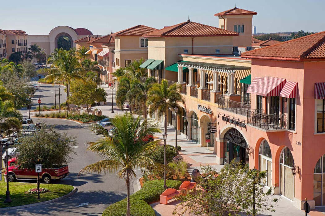 Estero community with palm trees and golf course