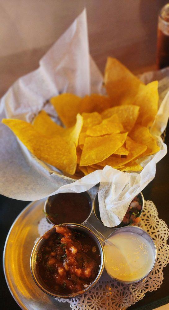 Iguana Mia of Bonita Springs