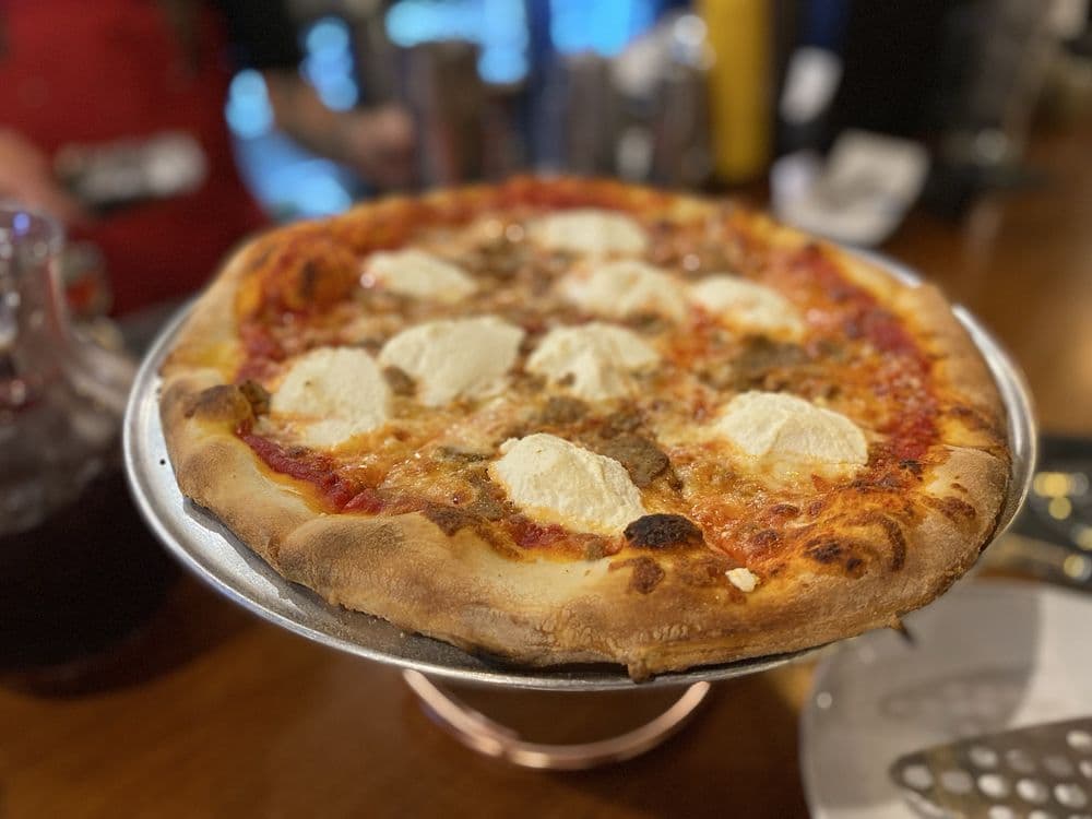 Bella Napoli Pizzeria & Restaurant