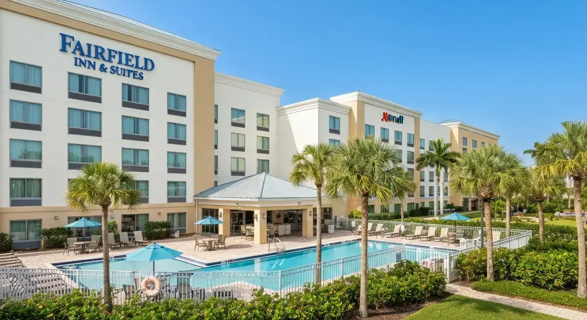 Fairfield Inn Fort Myers pool