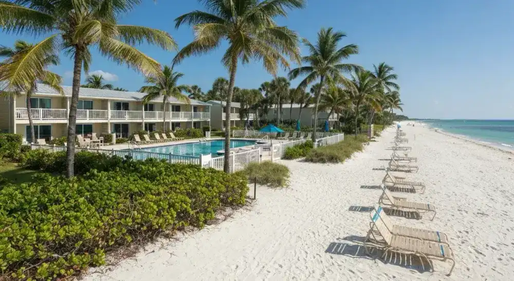 West Wind Inn Sanibel beachfront